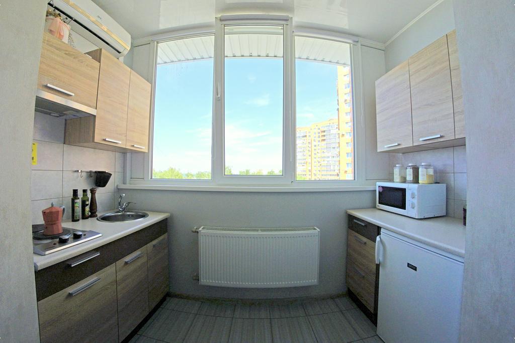 54a Tselinogradskaia Str At Alekseevka Underground * Kharkiv