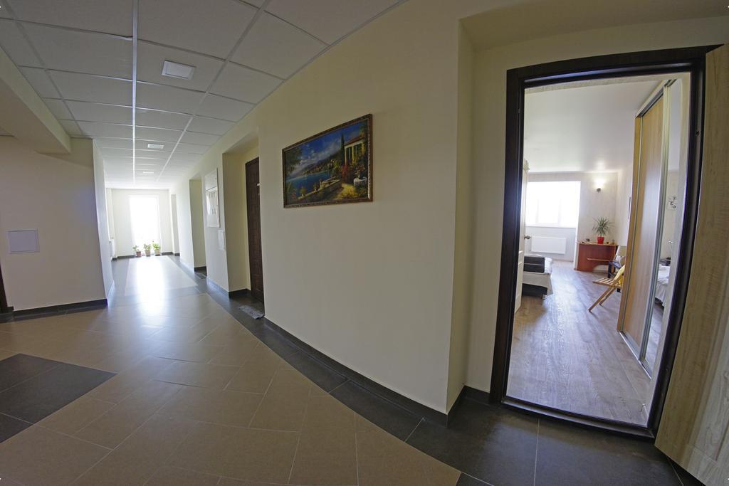 54a Tselinogradskaia Str At Alekseevka Underground Apartment Kharkiv