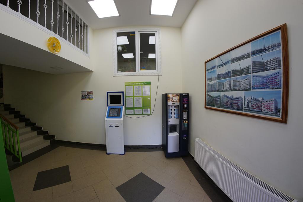 54a Tselinogradskaia Str At Alekseevka Underground Apartment Kharkiv