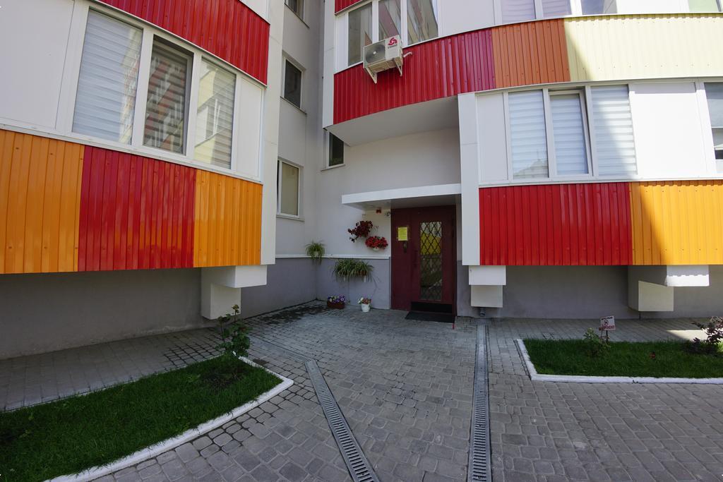54a Tselinogradskaia Str At Alekseevka Underground *